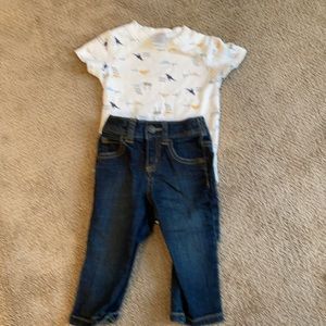 Gymboree boys outfit - dinos and jeans